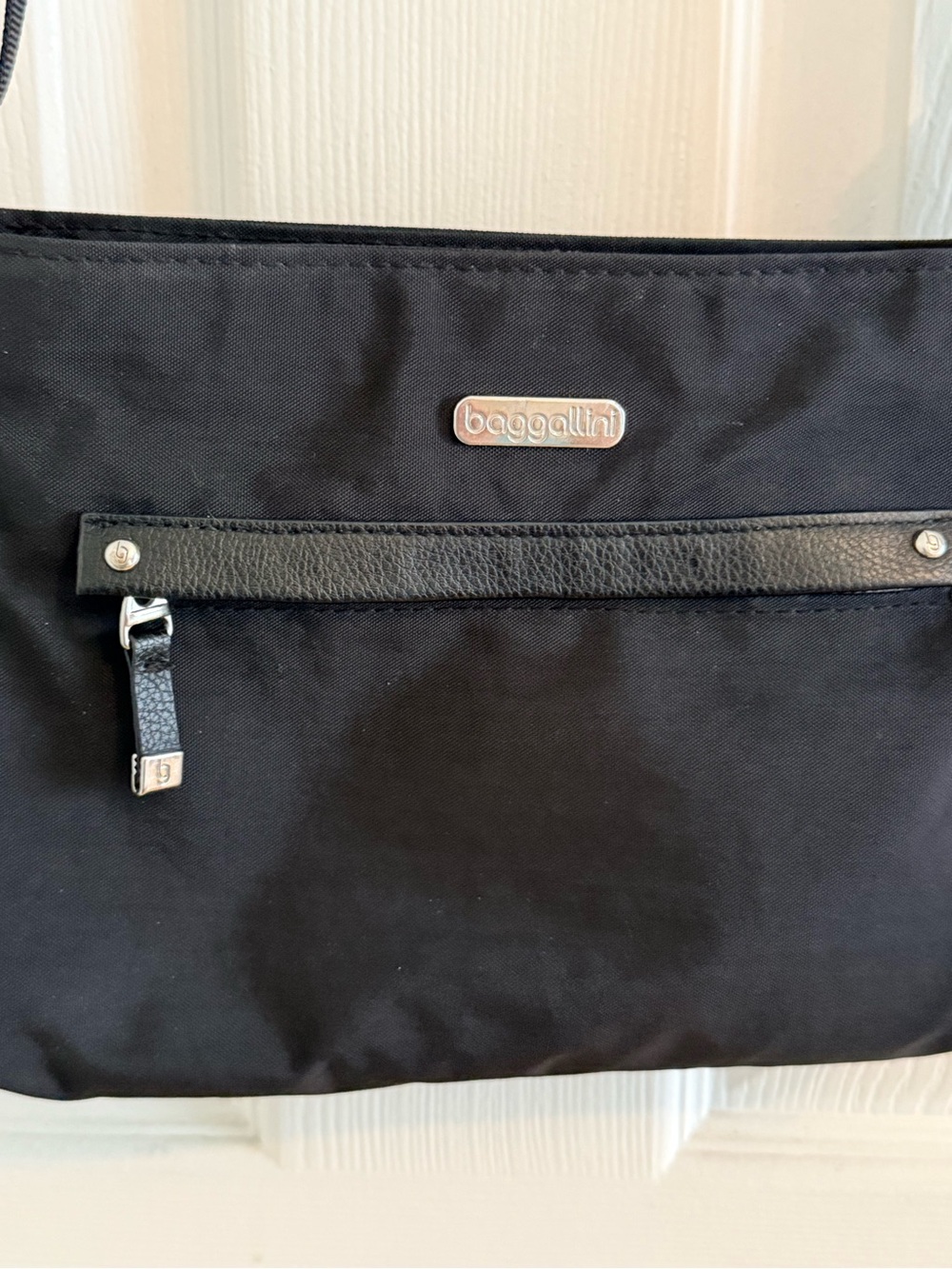 Baggallini Black Nylon Cross Body Bag with Silver Hardware